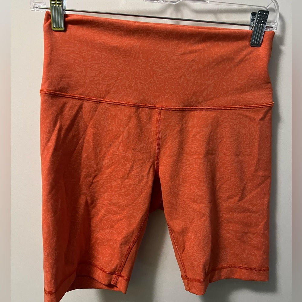 Lululemon Wunder Train High-Rise Short, size 8